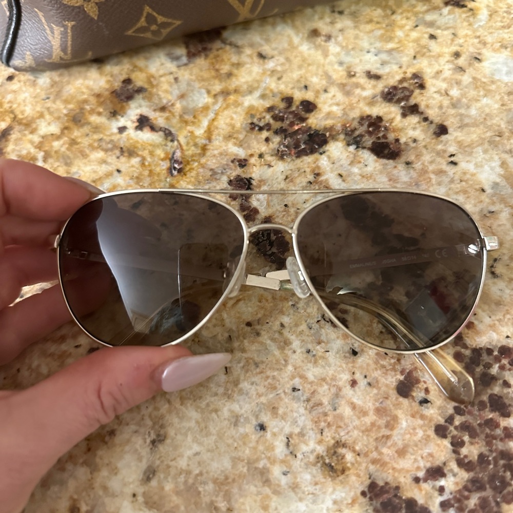 Kate Spade aviator sunglasses 🕶️